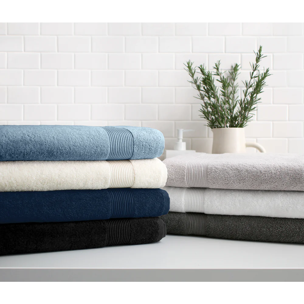 Essence Collection Luxurious Bath Towel / 30" X 55" / White / 1 Dozen by The Turkish Towel Company - Image 3