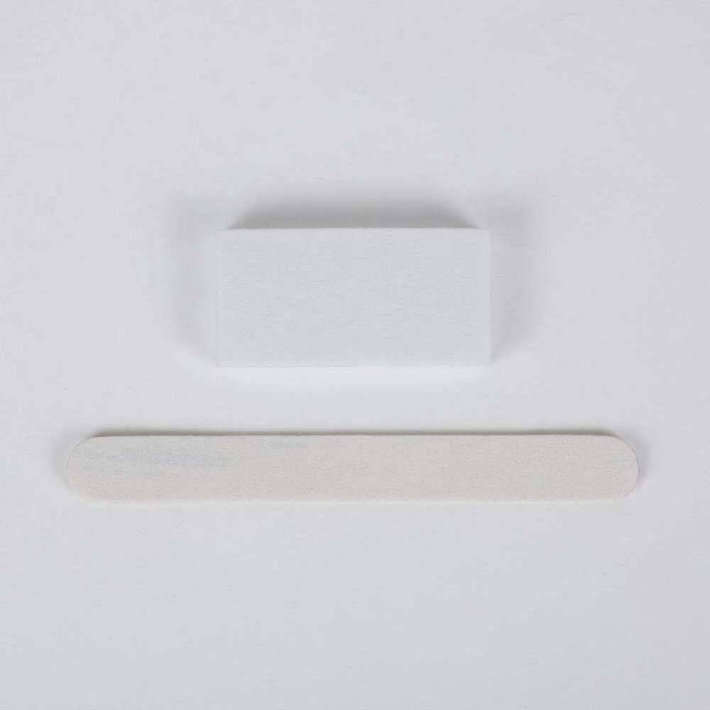 Ikonna White Disposable Manicure Kit / 2 Piece - 100/120 Grit Wood File + 100/180 Grit Buffer - Image 4
